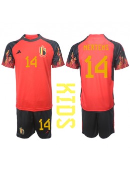 Otroški Nogometna dresi replika Belgija Dries Mertens #14 Domači SP 2022 Kratek rokav (+ hlače)